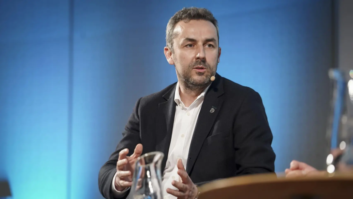 920418562_252730755_1706x960